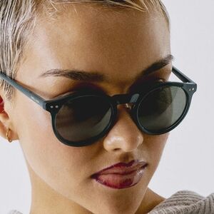 NWT Meller Kubu in all black Antiscratch UV400 Unisex